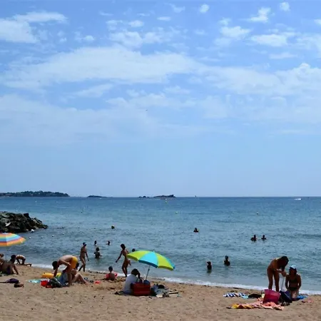 T2 Avec Jardin, Piscine Et Parking Prive A 10 Min De La Plage - Antibes - Fr-1-252-109